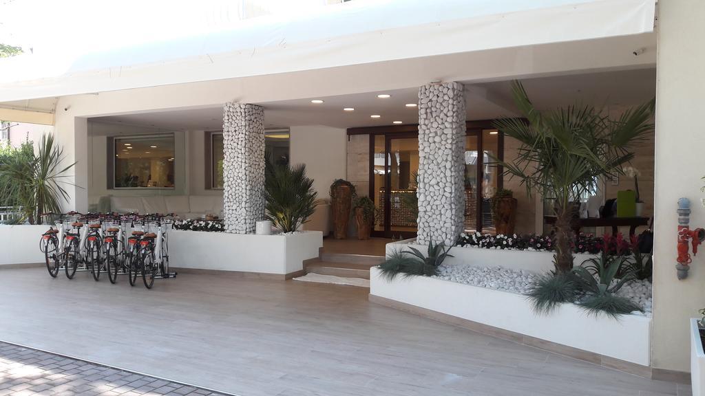 Hotel Bellariva Lido di Jesolo Exterior photo